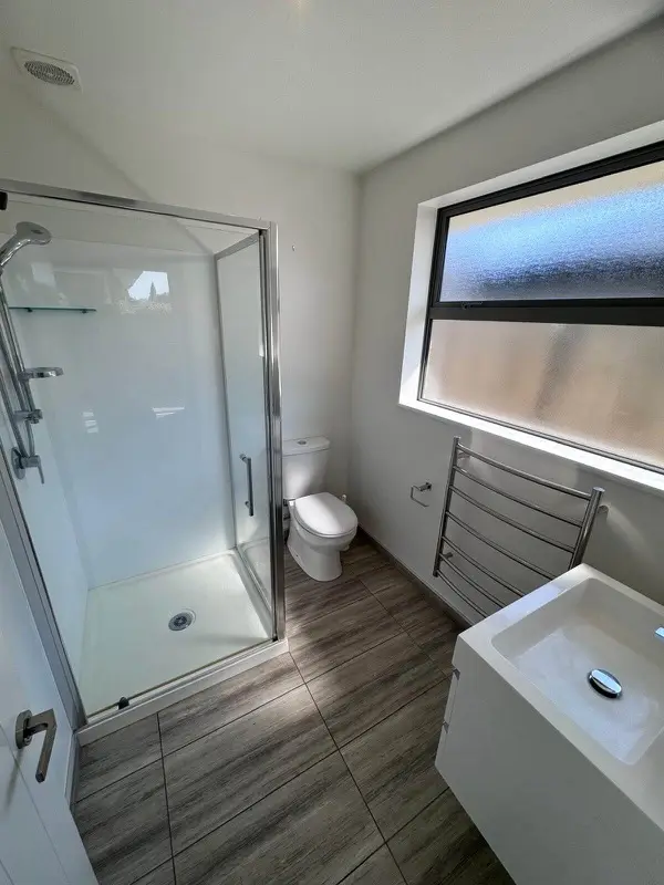 Move-out clean: ensuite shower and toilet by SN Cleaning Services, Christchurch